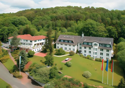 Landhotel Bellevue Hotels in Staufenberg