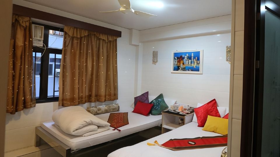 Om Guest House