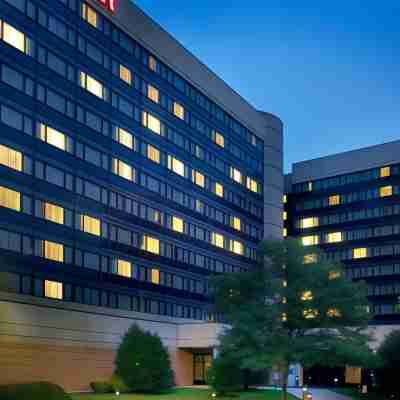 Courtyard Newark Liberty International Airport Hotel Exterior