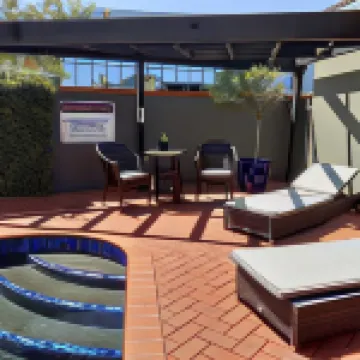 Quantum Lodge Motor Inn