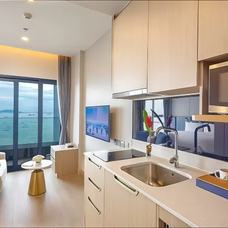 S Sriracha Hotel & Residence