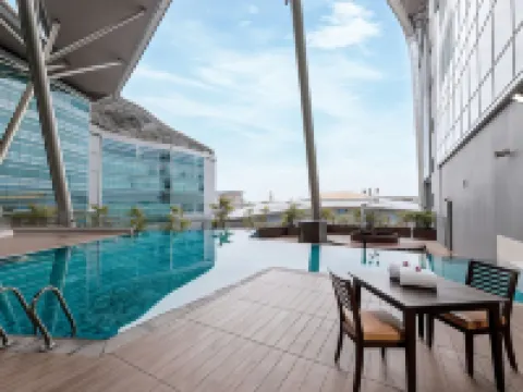 โรงแรมราอีย่า & ศูนย์ประชุมคูชิง โรงแรมในกูชิง