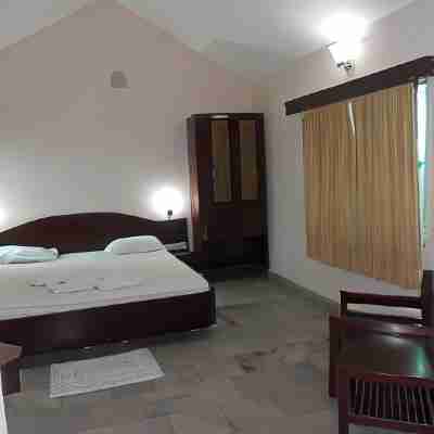 Hotel Sadhabishegam - Vaitheeswarankoil Rooms