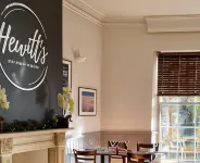 Hewitt's Restaurant & Rooms Hotel a Newport