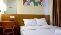 Baltis Inn Guest House فنادق في Tembalang