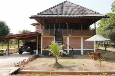 Mlejit Villa Cipanas Hotel dekat Alun - Alun Cibalagung