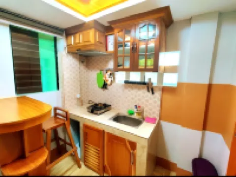 Jmcl Residences タクロバンのホテル