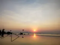 Aihai Mianguangli | Floating - All-Sea-View Light Residence (Hui Dong Xunliao Bay Sea World Store) - مسبح غير متناهي
