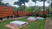 Anteng Villa Hotel dekat Masjid Al-Muhajirin RW.04 Kelurahan Rancaekek Kencana