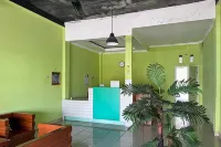RedDoorz Syariah Near SMA N 6 Hotels in Pipa Jaya