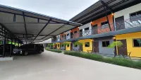 Intraplace Hotel