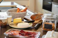 La Forge de Diogne - Luxury and Cosy B&B Alpine Lodge - breakfast