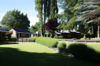 Shades of Arrowtown - parking