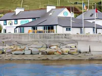 The Beach, Days Bar and B&B فنادق في Inishbofin