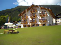 Dolomiti Lodge Villa Gaia Hotels in der Nähe von Museo della Latteria