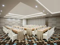 Hotel Santika Kelapa Gading Hotels near La Piazza