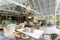 Noosa Valley Manor B&B - parking