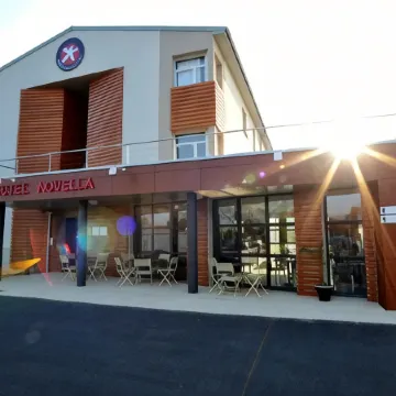 The Originals City, Hotel Novella Premium, Nantes Est Отели рядом с достопримечательностью «Станция Haluchère-Batignolles»