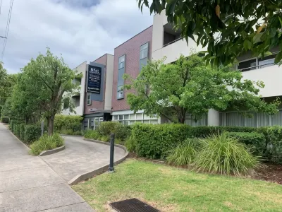 Burwood Serviced Apartments Hotels near Mount Waverley