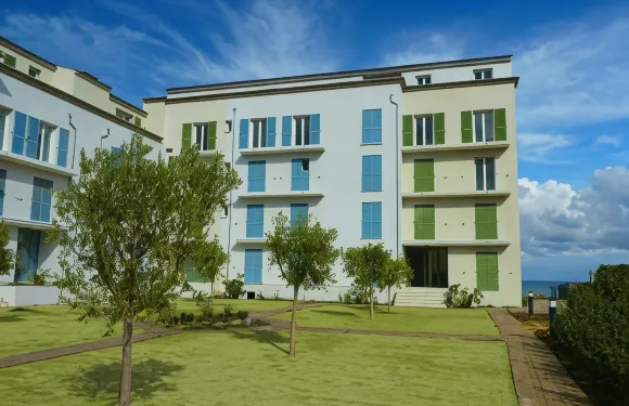 阿多尼斯馬西納喬酒店