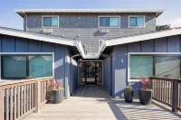 Inn at Moss Landing Point Hotel dekat Moss Landing State Beach