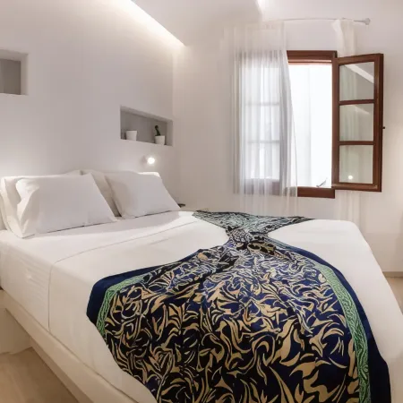 Arco Naxos Luxury Apartments