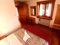 Rifugio Predaia Ai Todes'CI Hotels in Tassullo
