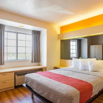 Motel 6 Bernalillo, NM