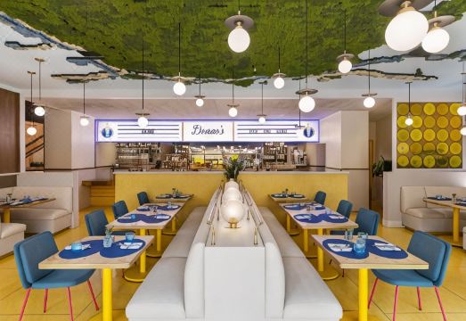 델피 호텔 위치