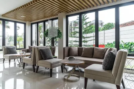 RedLiving Apartemen RQ at Ecohome Citra Raya Отели в г. Panongan