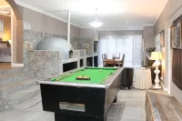The Vintage Crane Guest House Hotels in Caledon