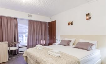 Simple Bon Voyage Hotel