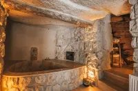 Saliche Cave Suite Hotels in Nar