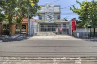 RedDoorz Near Affandi Gejayan 2 Hotellit kohteessa Condongcatur