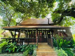 Baan Lhang Wangh, house behind the palace