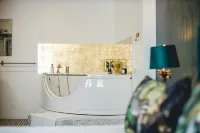 Les Précieuses Suites & Spa I