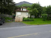 Sleeps 6. Suite - historical home スワードのホテル