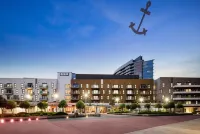 Quest Docklands Hotels near Southern Cross
