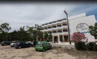 Cleopatra Superior Các khách sạn gần Camel Beach