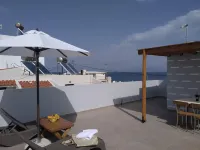 Fotaki's Home - Comfortable Newbuilt 2 Bedroom Home, 20 Meters from the Sea