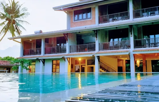 塞雷恩沙灘酒店