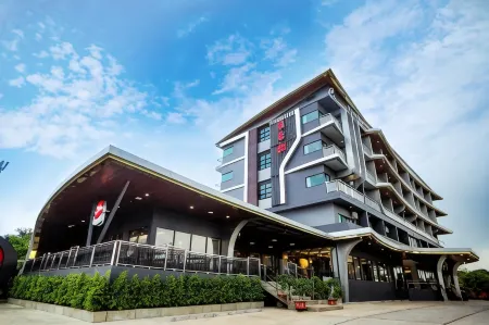 Chunlee Grand Korat Отели в г. Накхонратчасима