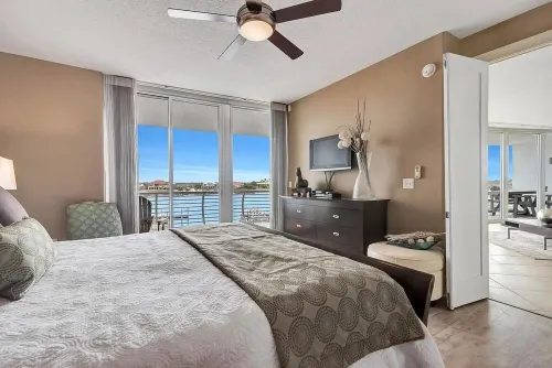 NEW LISTING/BEST GETAWAY/UPDATED 3-BEDROOM 3-BATH @ THE  BELLA LUNA/BOAT DOCKS