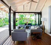 Barrier Beach Resort Hotels in Espiritu Santo