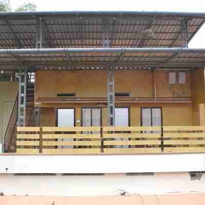 Thoms Beach Homestay Hotel Exterior