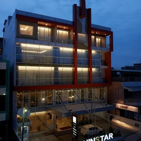 Winstar Hotel Отели рядом с достопримечательностью «Река Сиак»