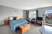 أليكسس موتور لودج Hotels near Baldwin Street - The Steepest Street in the World