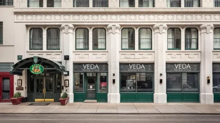 Kimpton Hotel Monaco Denver Отели рядом с достопримечательностью «Денвер Музеум оф Нейчер & Сайенс»