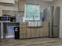 Brand New Modern King Suite10mins from Downtown