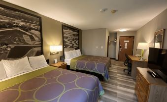Super 8 by Wyndham Green Bay Near Stadium